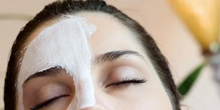 Vitamínová masáž tváre, krku a dekoltu