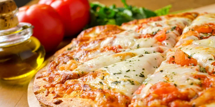 2x na výber z 10 druhov pizze + citronáda pre dvoch