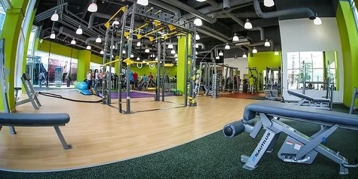 Týždňová permanentka alebo jednorázový neobmedzený vstup do posilňovne ESPRIA FITNESS CLUB