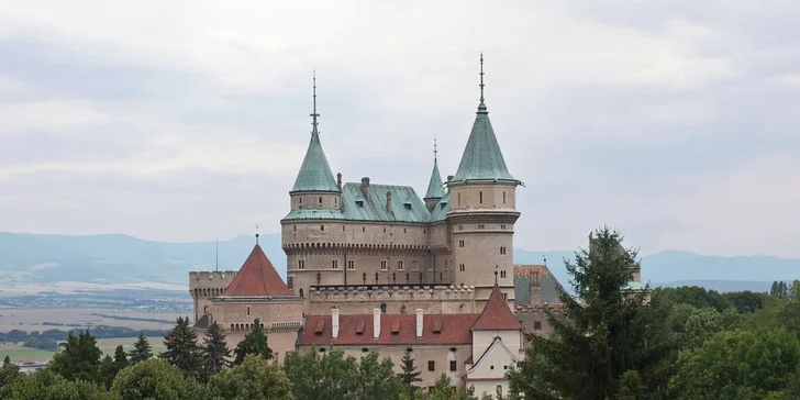 Fantastická lyžovačka na Remate v penzióne Mladosť s dvojdňovým Skipasom v cene + Chutný teľací steak. Dieťa do 6 rokov zdarma!