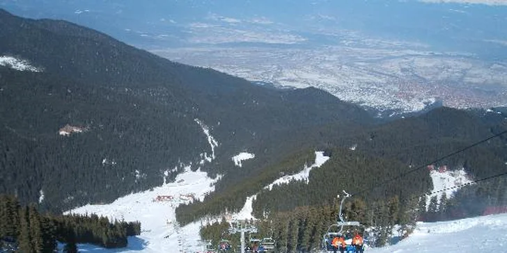 Lyžovačka v modernom SKI resort BANSKO v Bulharsku