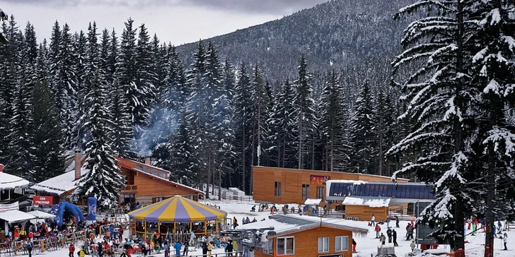 Lyžovačka v modernom SKI resort BANSKO v Bulharsku