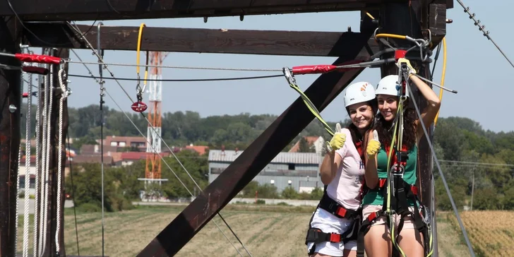Adrenalínový let na 120 m dlhej lanovke