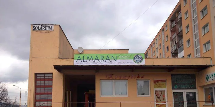 Permanentka na masáže alebo balíček s pedikúrou rybičkami Garra Rufa