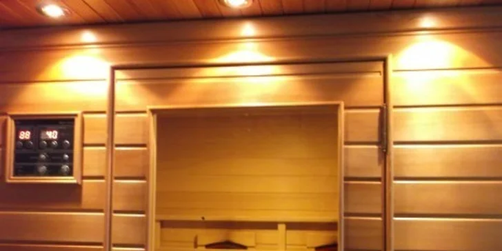 Romantika vo dvojici: fínska a infra sauna + jacuzzi