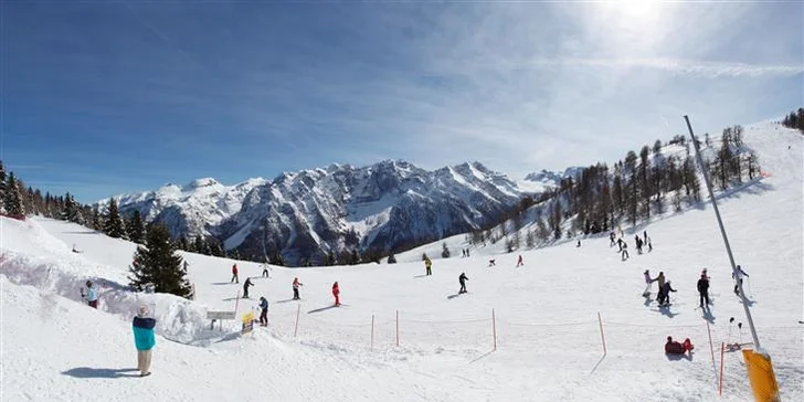 Pobyt priamo na lyžiarskych svahoch v Alpách s polpenziou + skipas na 3 dni