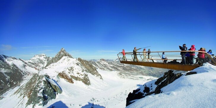 Lyžovačka v Alpách s polpenziou, wellness, skipasmi a VIP vstupmi do barov