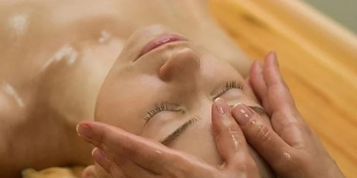 Masáž podľa výberu: shiatsu, reflexná, klasická alebo masáž pre tehotné ženy