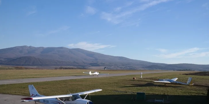 Vzrušujúci let lietadlom CESSNA 150 alebo CESSNA 172. Teraz špeciálne darčekové balíčky!