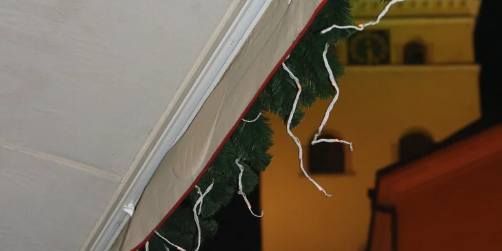 Vianočný punč s domácim pagáčikom alebo omasteným chlebíkom s cibuľkou