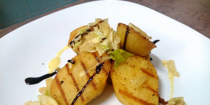 Večerné gurmánske menu pre 1 alebo 2 osoby s predjedlom, hlavným chodom a kávou