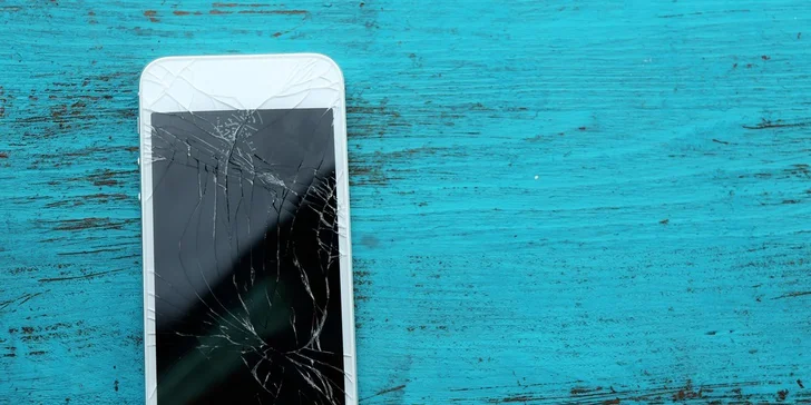 Servis iPhone aj u Vás doma či v práci od iDoctor.sk