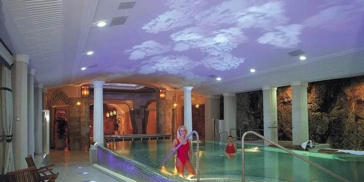 Relaxačný pobyt pre 2 osoby s procedúrami a vstupom do kúpeľov Karlových Varoch