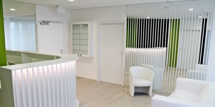 Fotorejuvenizácia tváre a krku vás zbaví vrások, akné a pigmentových škvŕn