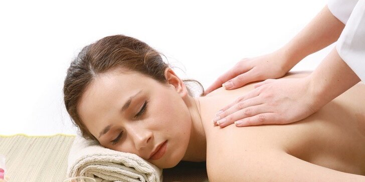 Exkluzívne masáže podľa výberu: soľná masáž, bankovanie, Dolce Vita voňavá masáž pre páry