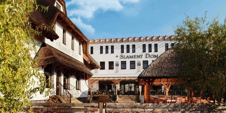 Romantický pobyt pre 2 osoby v Hoteli Slamený dom***