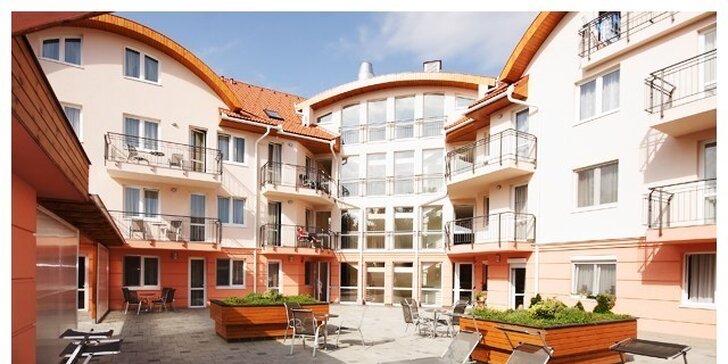 Relax pobyt pre dvoch s dieťaťom do 4 rokov zadarmo v Panoráma Wellness Apartman Hotel****