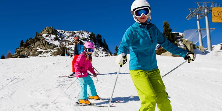Skipasy v lyžiarskom stredisku SKI Strelníky