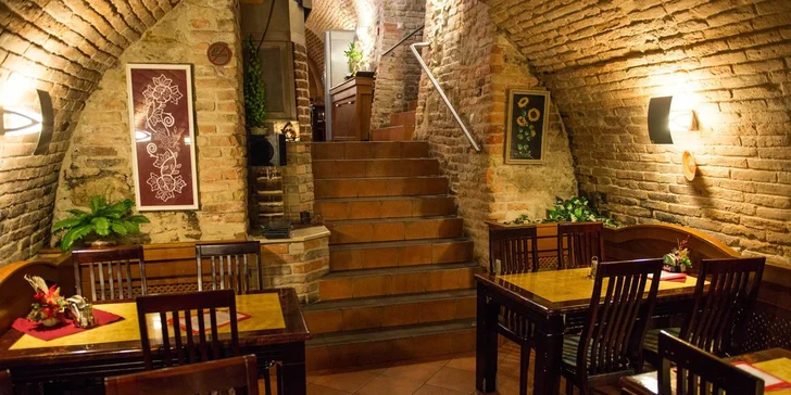 Poriadne objemný zabíjačkový tanier pre 2 hladošov