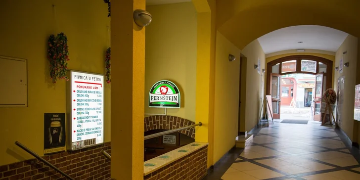 Poriadne objemný zabíjačkový tanier pre 2 hladošov