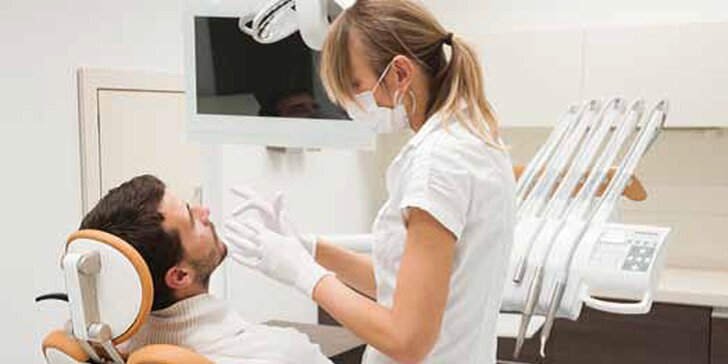 Dentálna hygiena s odstránením zubného kameňa, pieskovaním, leštením a fluoridáciou