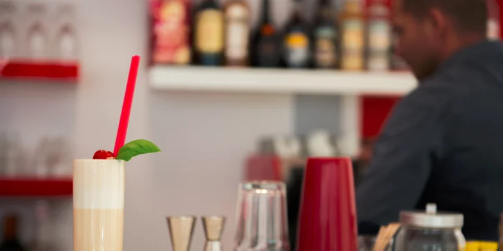 Ochutnávkový večer plný lahodných drinkov! Pre milovníkov rumu, koňaku, whiskey či koktejlov