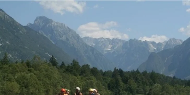 165 eur za nezabudnuteľný RAFTING na rieke Soča v SLOVINSKU! Trúfnite si na adrenalínovú plavbu spojenú so 4-dňovým výletom v Triglavskom národnom parku teraz so zľavou 50%.