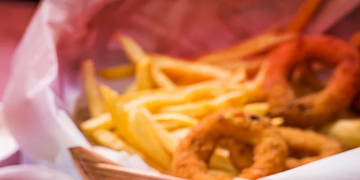 Burger alebo poriadne obrovská burger misa pre vytrénované žalúdky bez dna