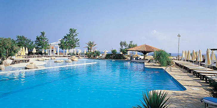 Letná dovolenka na Cypre v Jasmine Court Hotel****