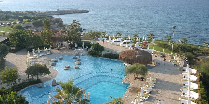 Letná dovolenka na Cypre v Jasmine Court Hotel****