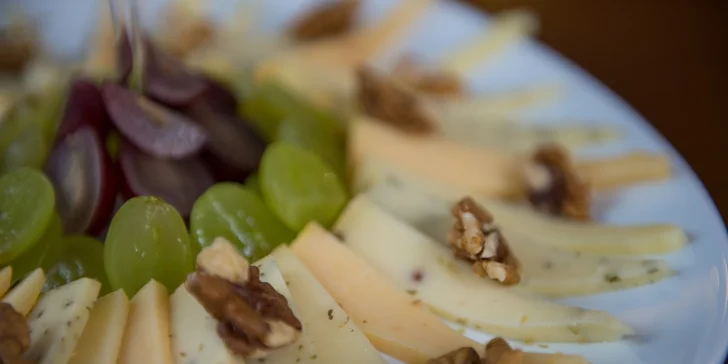 Vynikajúce delikatesy vyrobené na Slovensku! Čokoládové fondue alebo syrový tanier