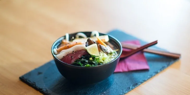 Pravé morské lahôdky s príchuťou Japonska v reštaurácii EDO-KIN