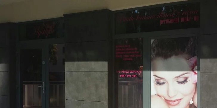 Permanentný make-up obočia klasickou alebo čiarkovanou metódou