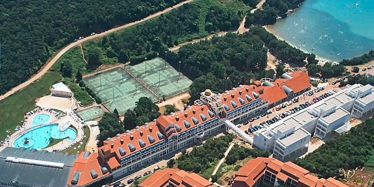 Pobyt na celú sezónu 2015 na Istrii s All Inclusive. 1 dieťa do 12 r. a 1 do 2 r. zdarma