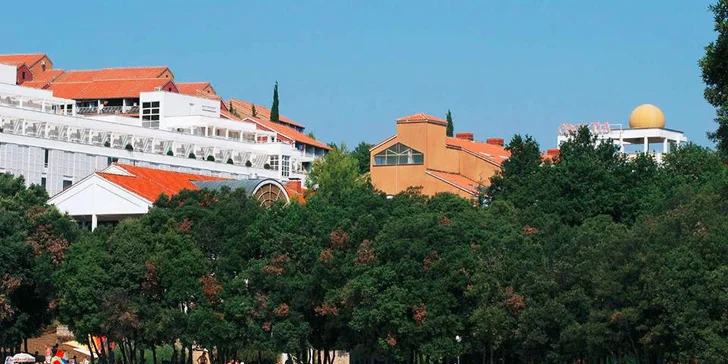 Pobyt na celú sezónu 2015 na Istrii s All Inclusive. 1 dieťa do 12 r. a 1 do 2 r. zdarma