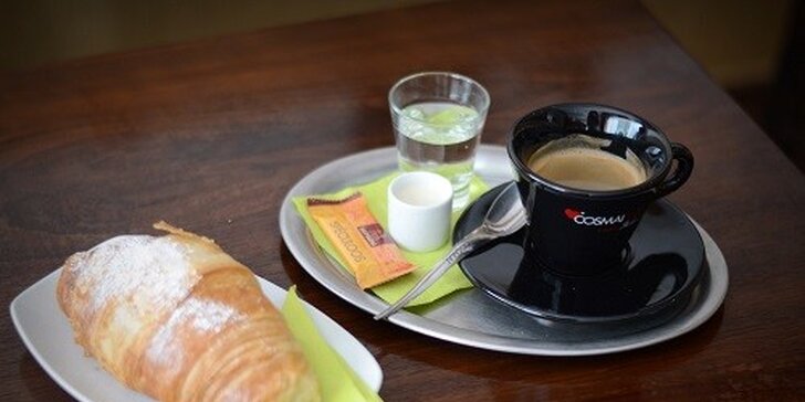 Luxusná cibetková káva s croissantom