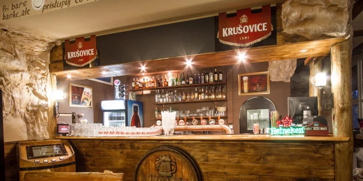 Tanier špecialít - 300 g bravčových rebierok a 300 g kuracích krídelok plus chlieb