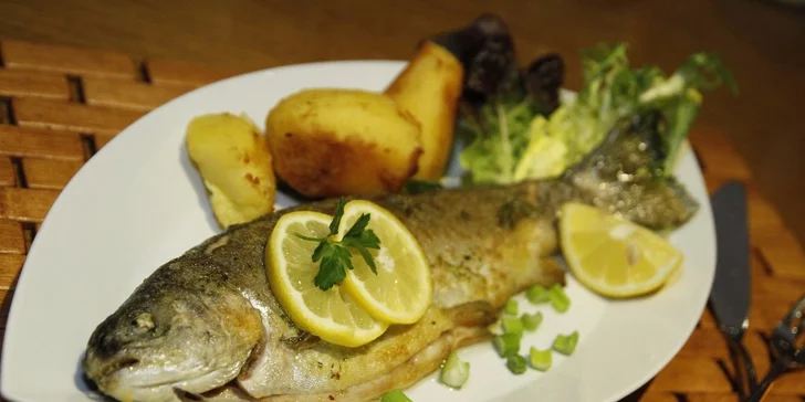 3-chodové slovenské menu s ľudovou hudbou
