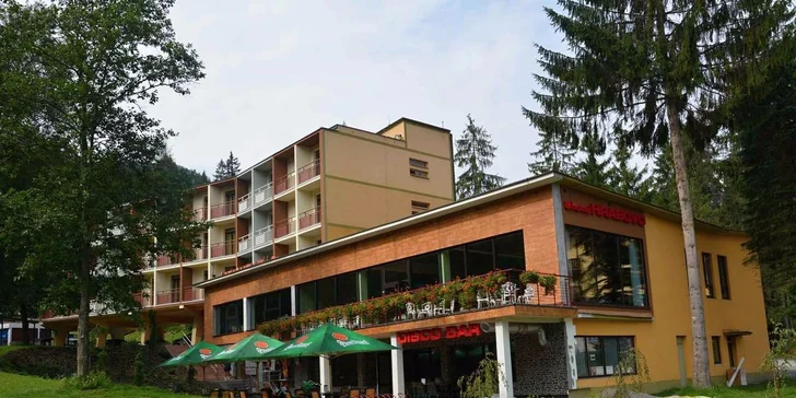 Jarný pobyt alebo LAST MINUTE lyžovačka so zvýhodnenými skipasmi! Hotel Hrabovo** pri Malinô Brdo