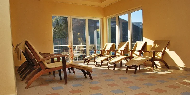 3-hodinový relax vo Vodnom raji Vyhne alebo relaxačný balík s pivným kúpeľom