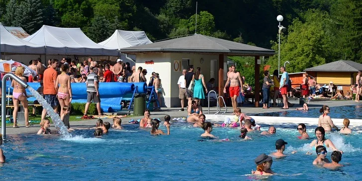 3-hodinový relax vo Vodnom raji Vyhne alebo relaxačný balík s pivným kúpeľom