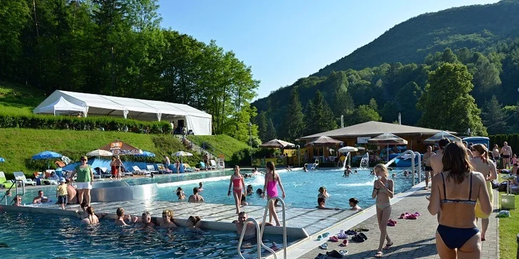 3-hodinový relax vo Vodnom raji Vyhne alebo relaxačný balík s pivným kúpeľom