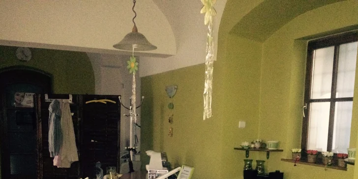 Krásne 4D riasy aj s formovaním a farbením obočia a epiláciou hornej pery