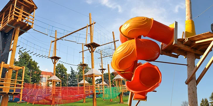 Atrakcie v outdoorovom lanovom centre