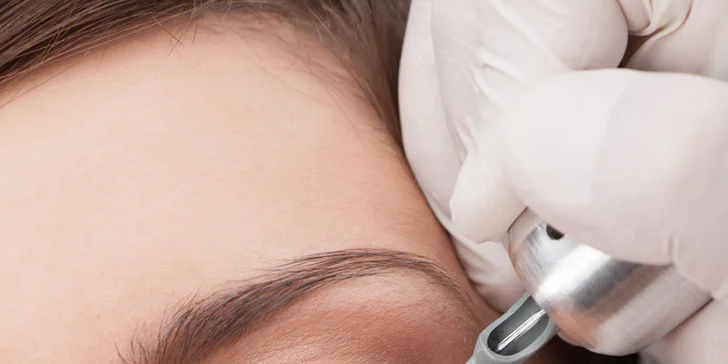 Permanentný make up obočia, liniek a pier