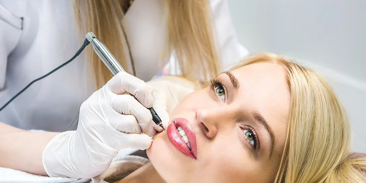 Permanentný make up obočia, liniek a pier