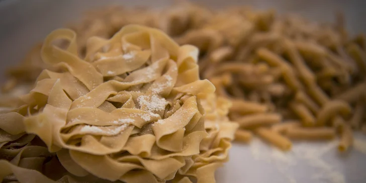 Talianska pizza, rizoto alebo cestoviny a zmrzlinový pohár pre dve osoby