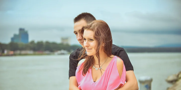 Jarné profesionálne fotenie Glamour, Fashion, Romantic alebo Sport portrétov v exteriéri