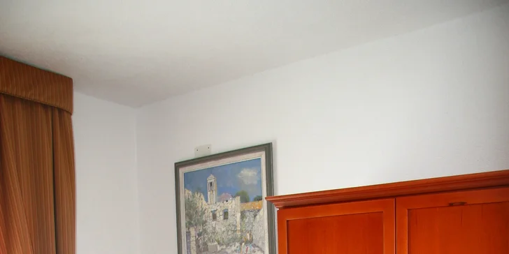 Slnečná dovolenka v Drveniku pre celú rodinu