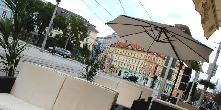 Litrové ALKO drinky, KONZERVA Cafe & Cocktail Bar